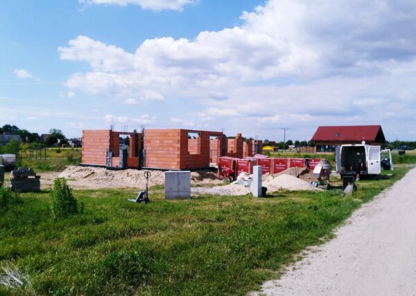 firma adamski buduje domy w Chludowie