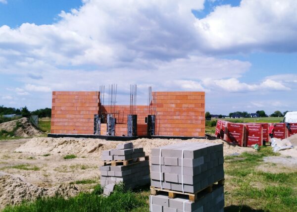 firma adamski buduje domy w Chludowie