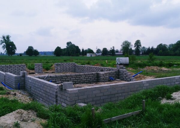 firma adamski buduje domy w Chludowie