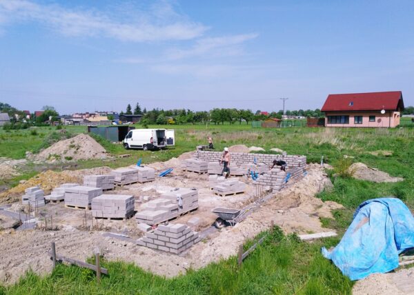 firma adamski buduje domy w Chludowie