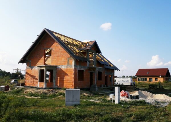 firma adamski buduje domy w Chludowie