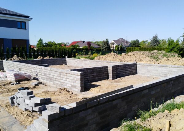 firma budowlana Adamski gmina suchy las