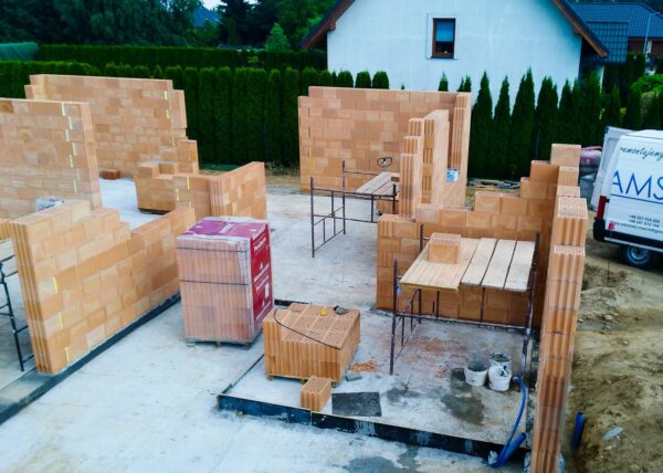 firma budowlana Adamski gmina suchy las