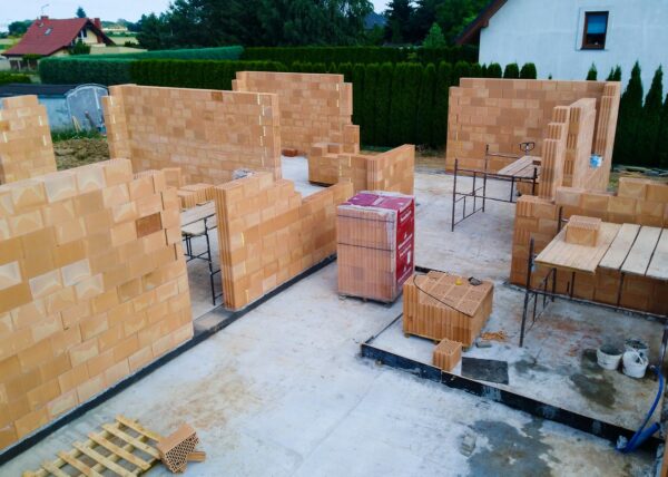 firma budowlana Adamski gmina suchy las