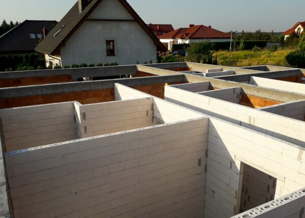 firma budowlana Adamski gmina suchy las