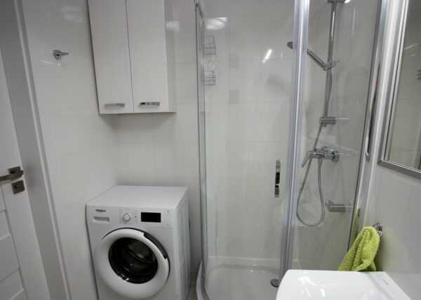 Remont kawalerki - firma budowlana Adamski, Suchy Las